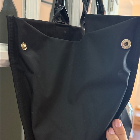 Tory Burch Black Glossy Logo Tote - Picture 5 of 8